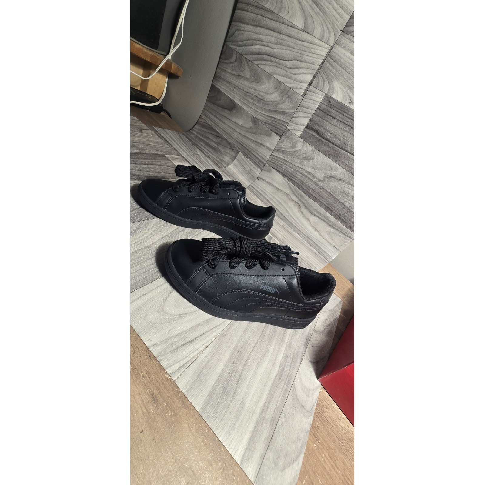Size 3 (Ps) - Puma Smash V2 Low Black 2022 - 365324-01